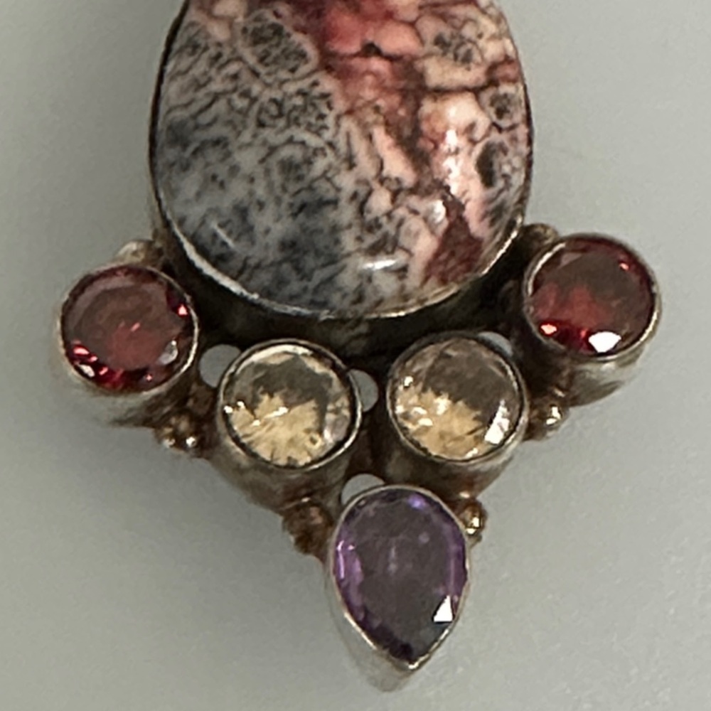 Elegant 925 sterling silver amethyst Garnet Russia stone Color Pendant - Picture 3 of 8